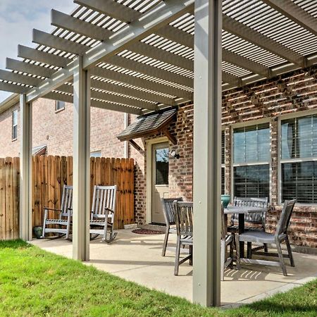 College Station Townhouse With Private Patio Villa Ngoại thất bức ảnh